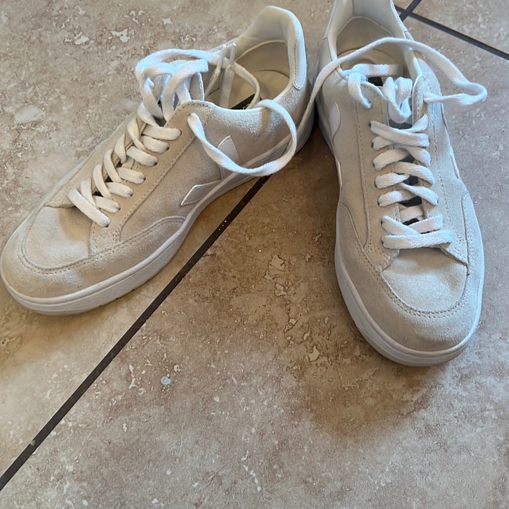 Veja tennis shoes